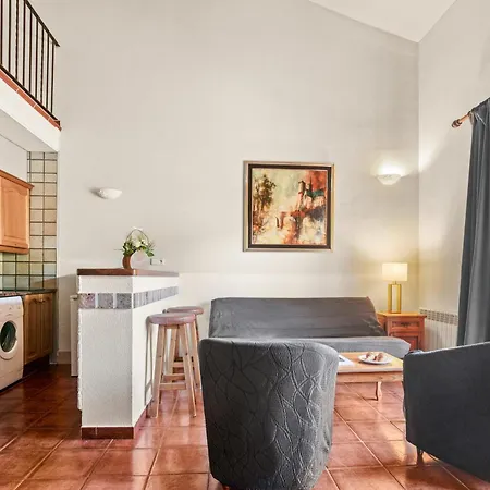 25 Lola Flores סן טרופז