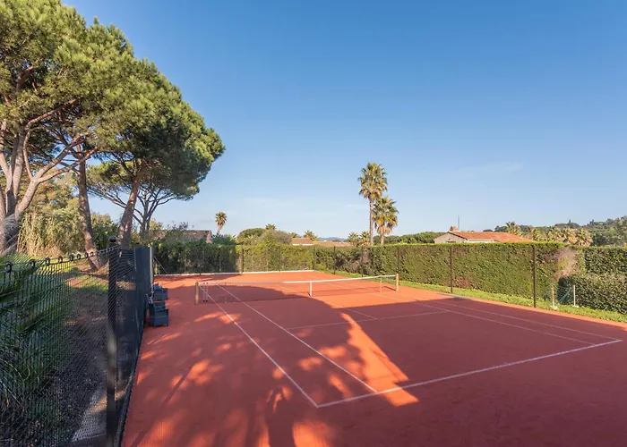 25 Lola Flores * Saint-Tropez