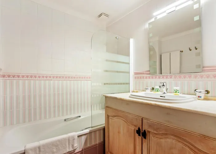 Villa 25 Lola Flores Saint-Tropez