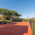 Villa 25 Lola Flores Saint-Tropez