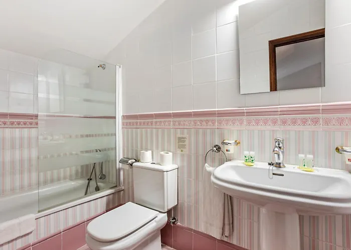 25 Lola Flores Villa *